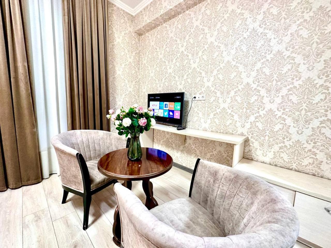 טשקנט Izza Palace Hotel 150Mbs Wifi מראה חיצוני תמונה