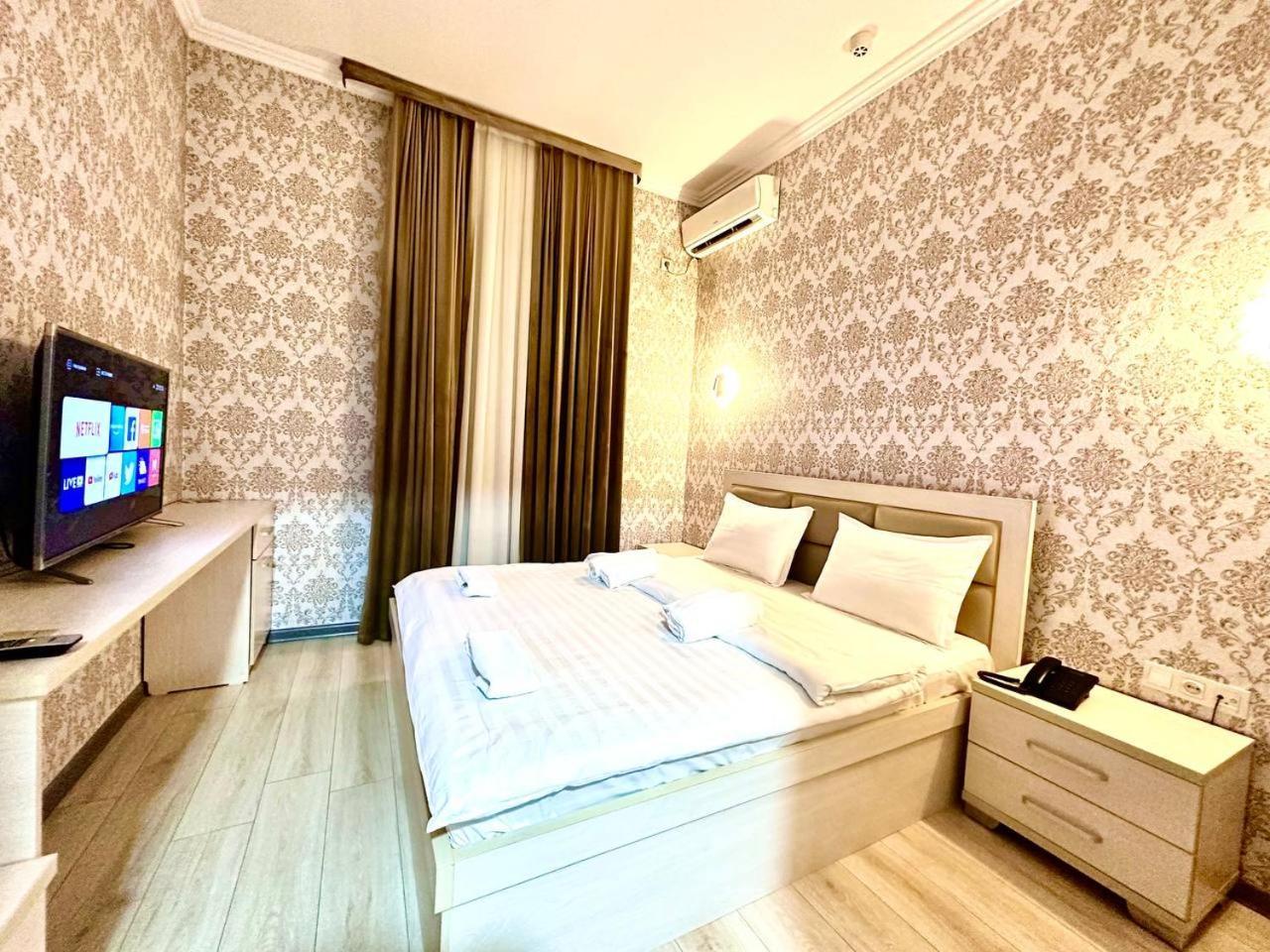 טשקנט Izza Palace Hotel 150Mbs Wifi מראה חיצוני תמונה