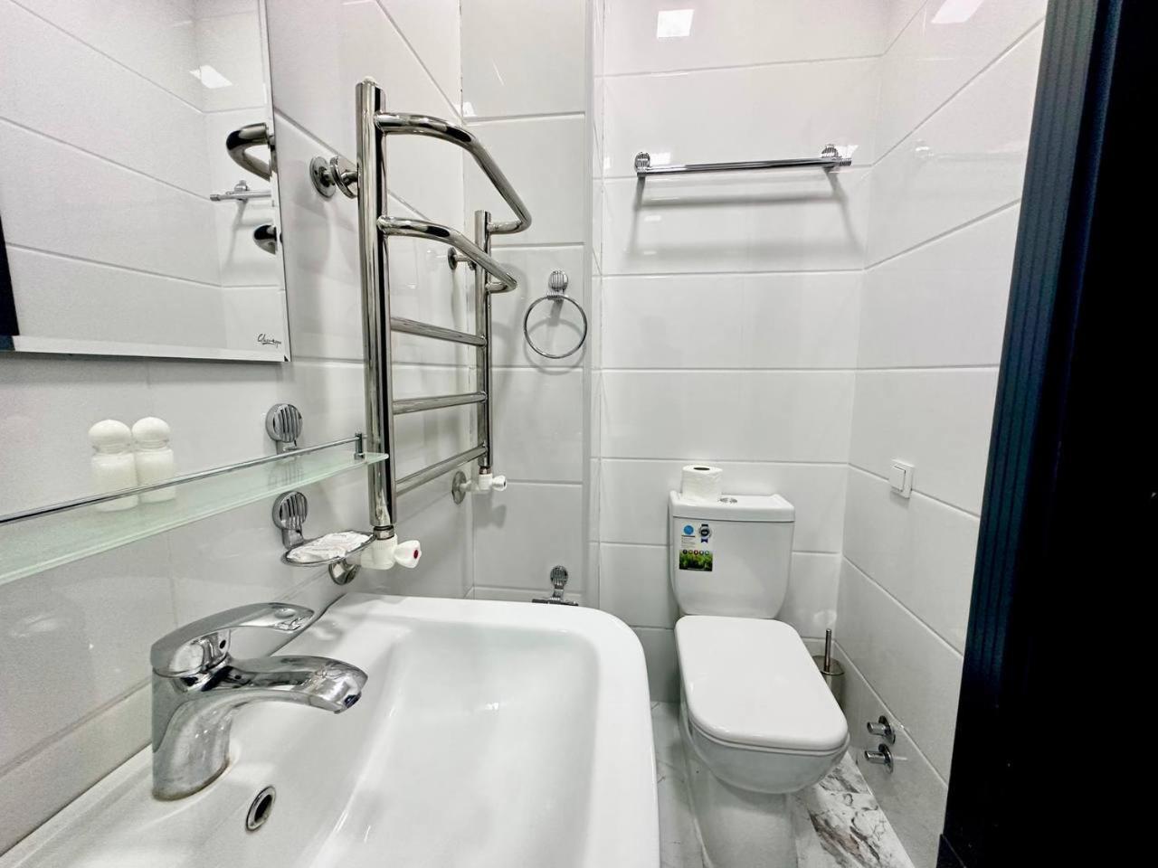 טשקנט Izza Palace Hotel 150Mbs Wifi מראה חיצוני תמונה