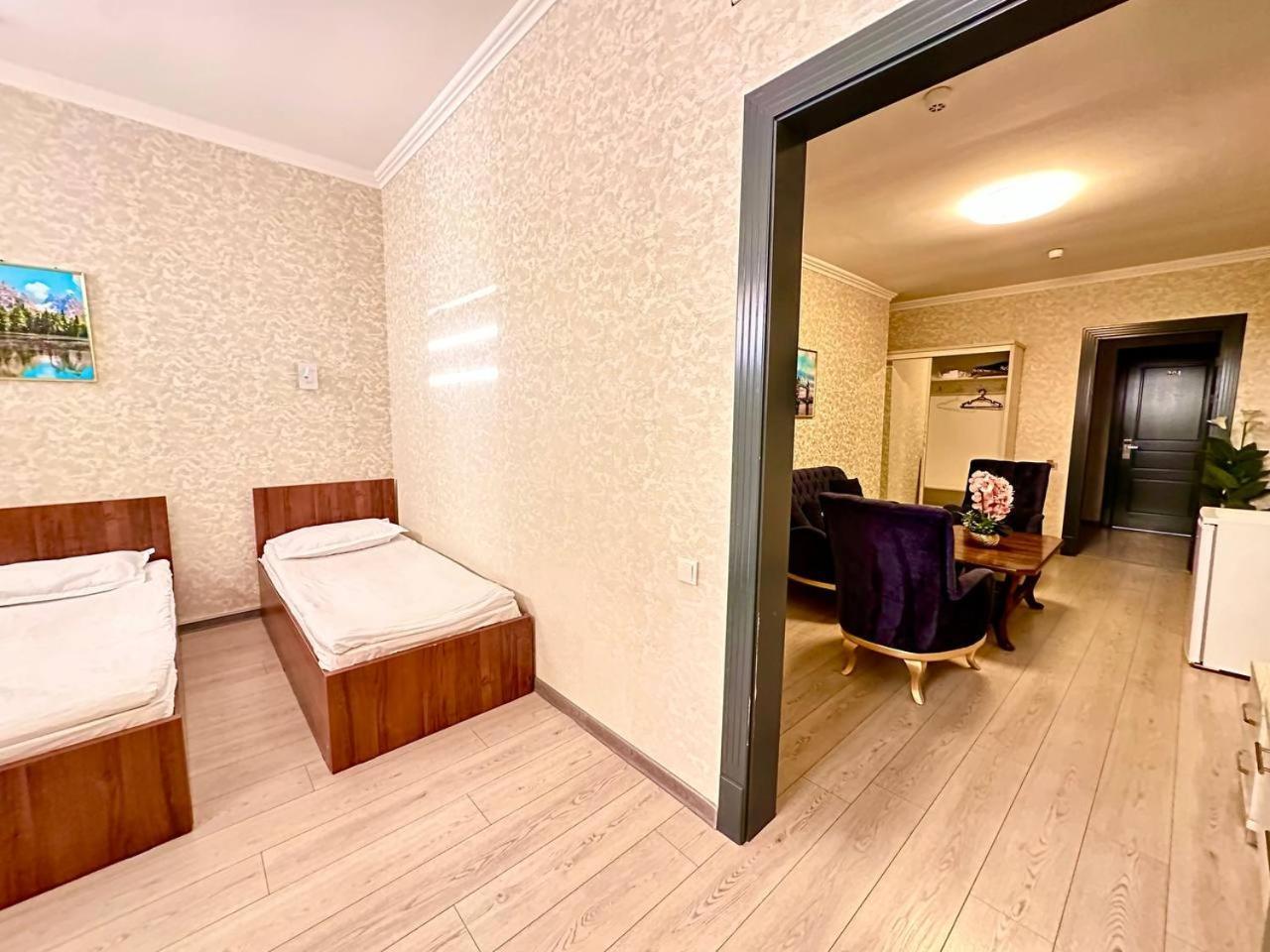 טשקנט Izza Palace Hotel 150Mbs Wifi מראה חיצוני תמונה